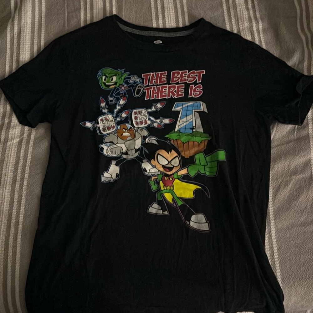 TEEN TITANS TEE SHIRT